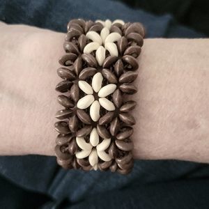 Wooden beads, stretch bracelet